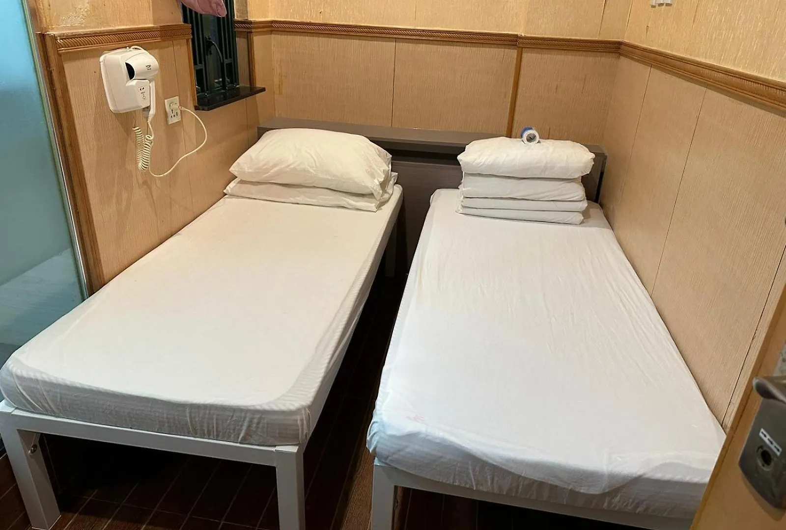 Hop Inn On Nathan Road Hong Kong Hostel